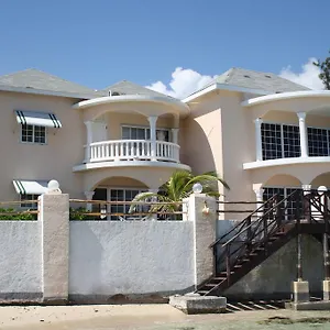 Holiday home Triplets On The Bay, Montego Bay